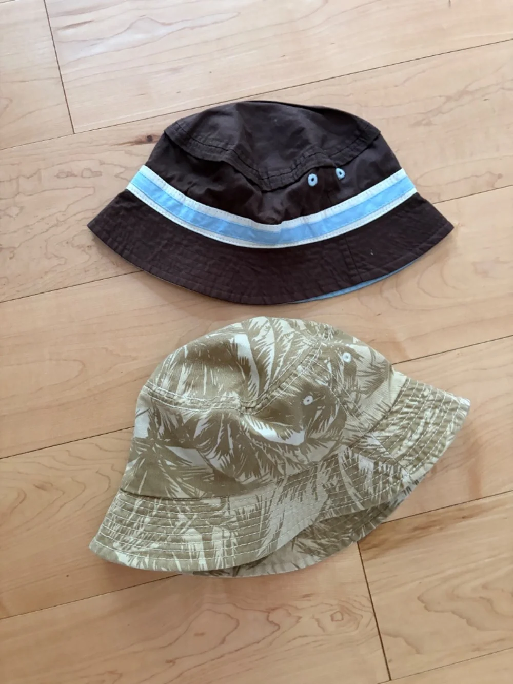 Boys bucket hats